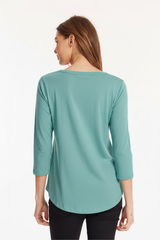 3/4 Sleeve V-Neck Tee w/ Curve Hem