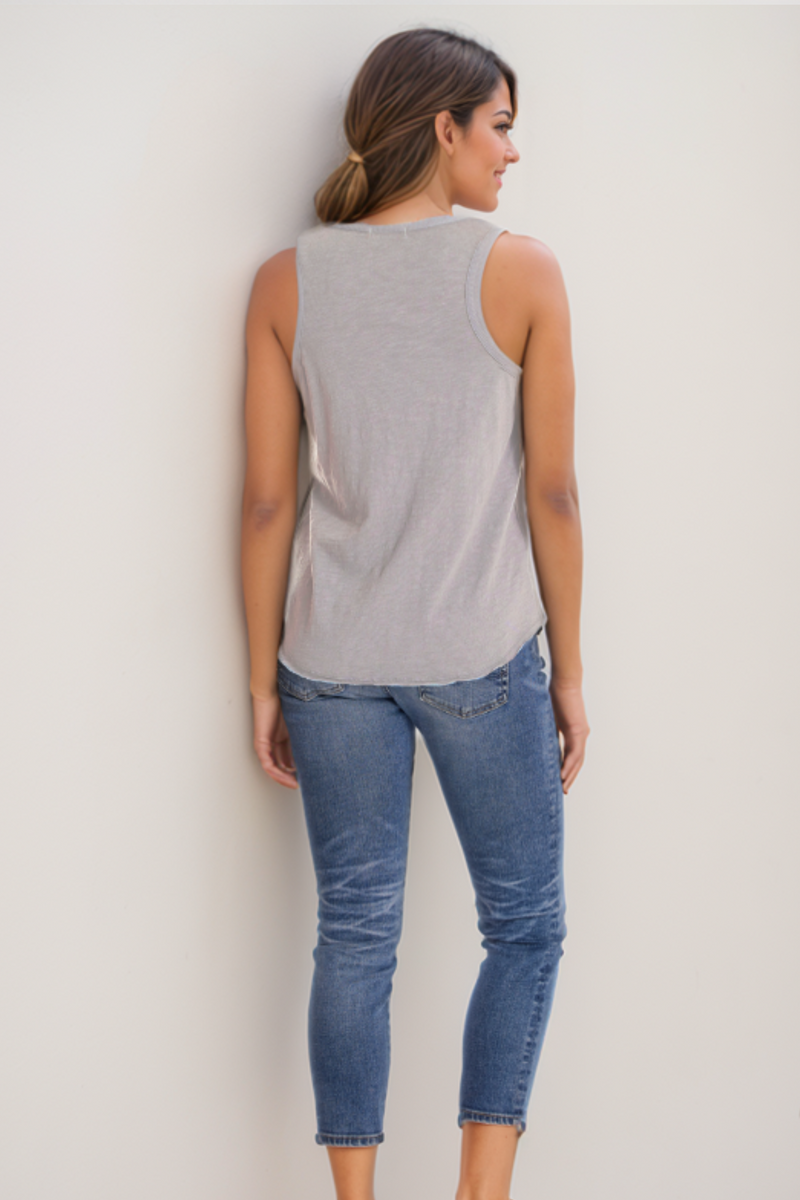 Curve Hem Slim Scoop Neck Tank