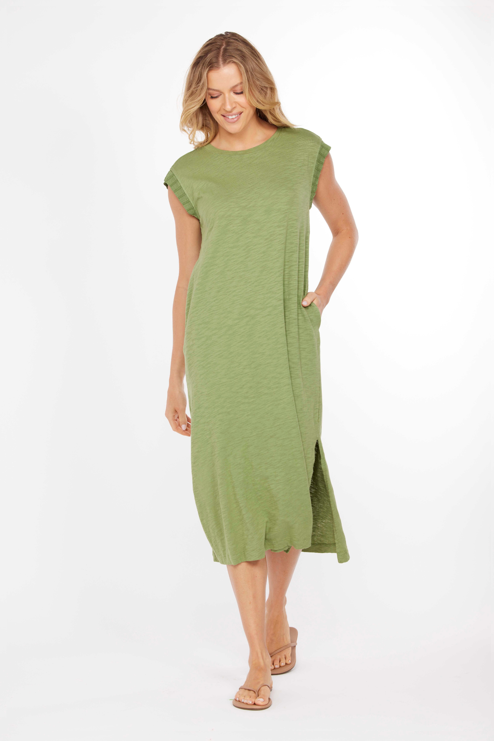 Cap Sleeve Column Dress w/ contrast cuffs mododoc Los Angeles Cap Sleeve Column Dress w/ contrast cuffs mododoc Los Angeles