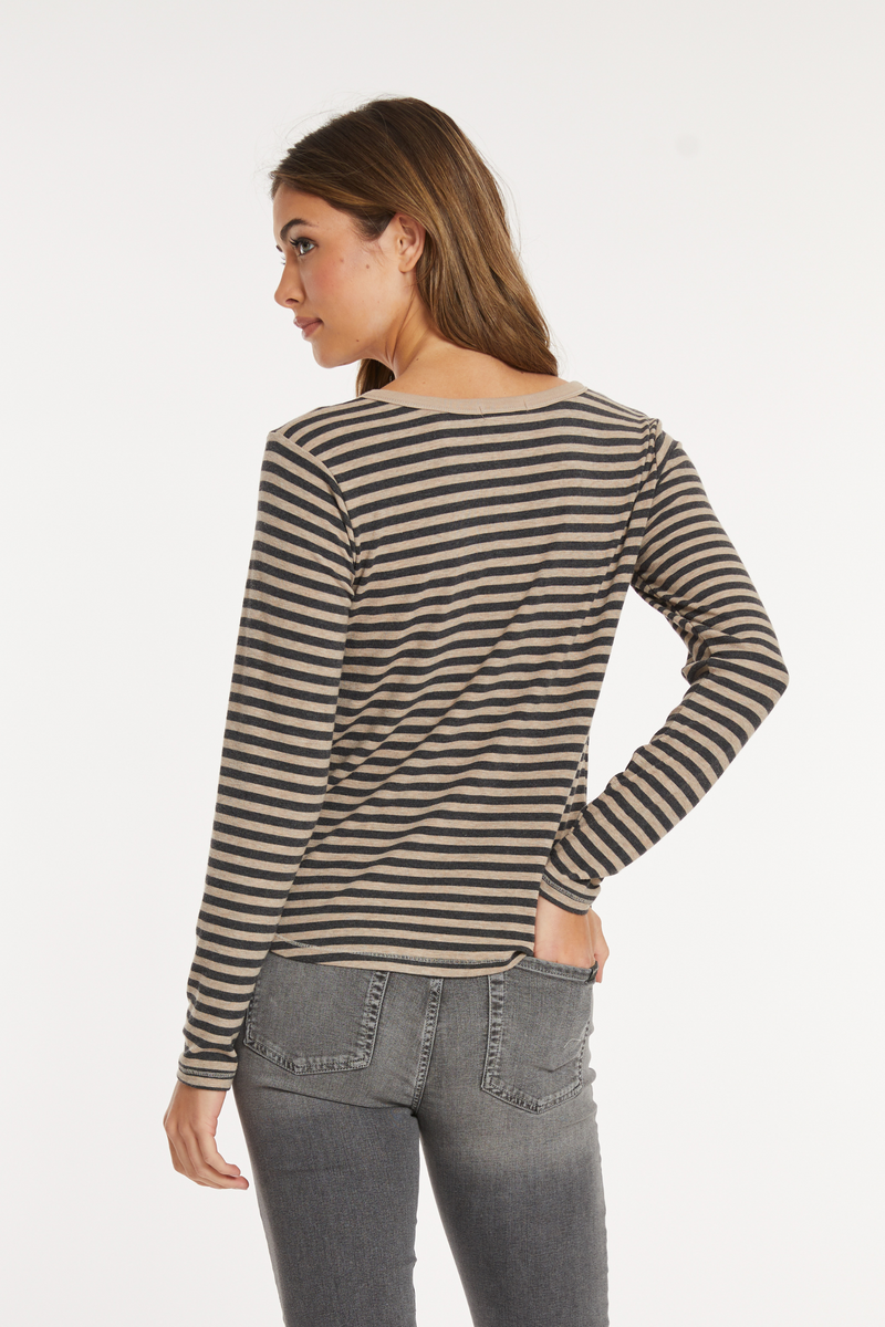 Slim Shirttail Henley