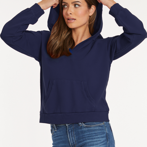 新品未使用／Women’s LaidBack Hoodie 3G Camper Hoodie AU00018-001 Apparel Women. Official Online