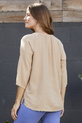 3/4 SLEEVE SPLIT NECK TEE