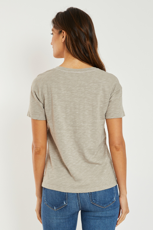 S/S V-Neck Boxy Tee